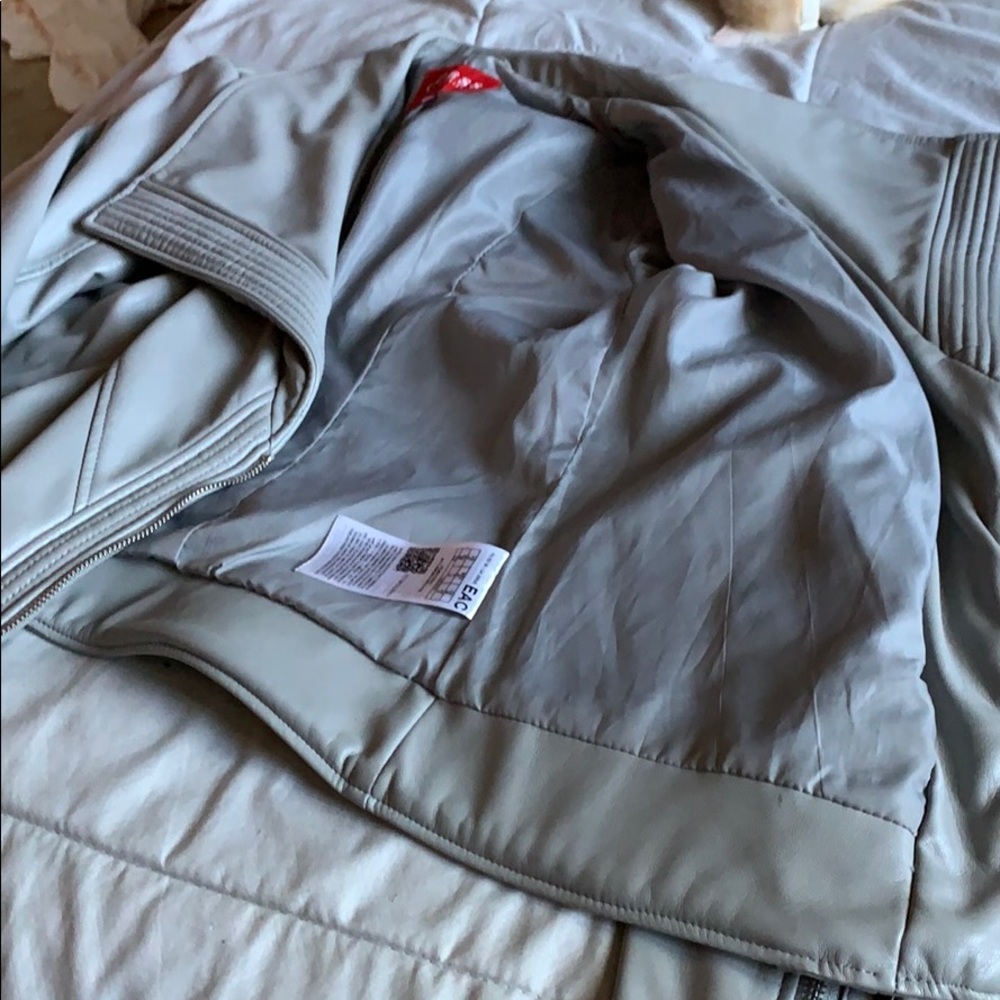 Jacket - Picture 2 of 3